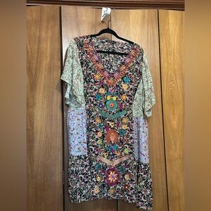 Boutique Plus size Boho Floral Embroidered V-Neck Women's Dress - Multicolor